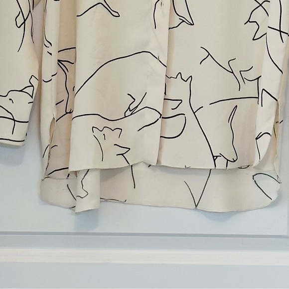 BABATON Blouse Tunic Silky Poly Cream & Black Dog or Fox L/S NWOT Sz M L - Picture 3 of 12